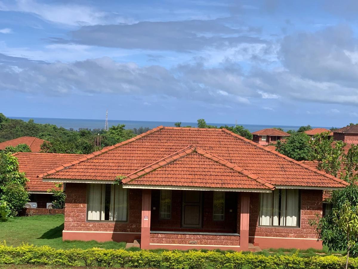 Regenta Resort Mango Village Guhagar Kudān 外观 照片