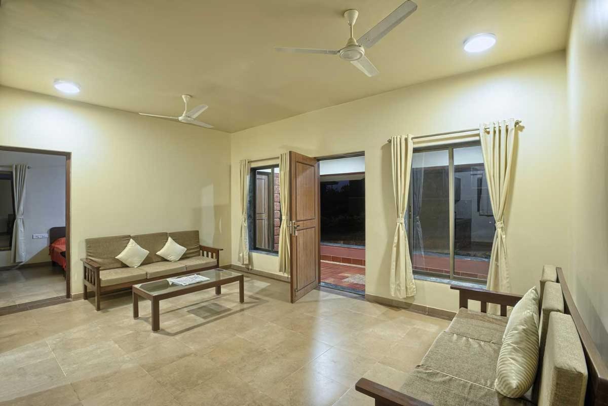 Regenta Resort Mango Village Guhagar Kudān 外观 照片